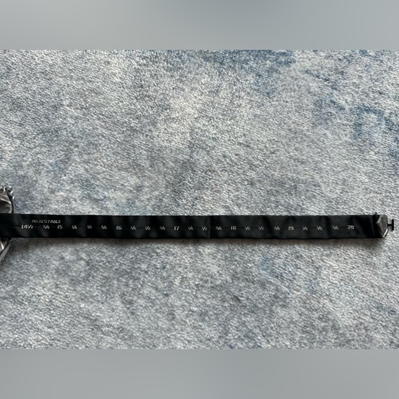 NWT Express adjustable silk bow tie (pre-tied) - Picture 4 of 5